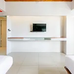 A Room Bangkok Sathorn