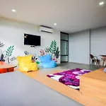 Super Oyo 426 All Day Hostel At Sukhmvit