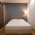J & L Residence And Spa