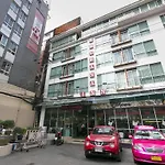Khurana Inn Hotel -120/176-180 Ratchaprarop, Bangkok - By Bay Luxury