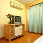 Silom Avenue Inn