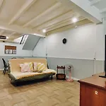Whole 3-Storey House Right In The Local Community.