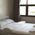 Krung Tone Hostel