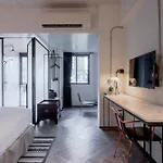 Ir-On Hotel