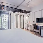 Ir-On Hotel