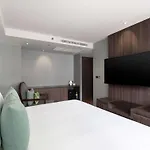 Novotel Living Bangkok Sukhumvit Legacy