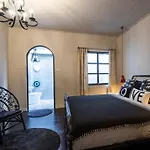 Beautiful 3 Bedroom Baroque House Near Asoke Bts