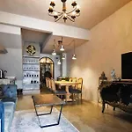 Beautiful 3 Bedroom Baroque House Near Asoke Bts