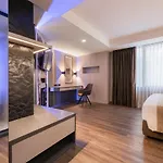 Aspira Gems Center Silom