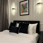 Entire Townhouse For Up To 5 Ppl 5 Mins To Mrt Station