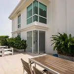 Ekkamai Apartment