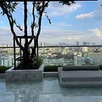 Luxury Room In Charoenkrung Near Asiatique