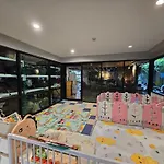 Peace Land Khaosan