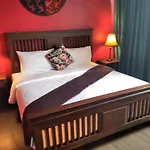 Caiyong Hometel & Cafe\'S Studio