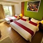 Villa Cha-Cha Banglumphu