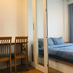 Cozy Poolside Room In Prime Location In On Nut Area