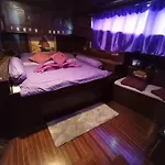 Sabai Sabai Liveaboard Bangkok
