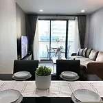 2Br Modern Comfort At Vibrant Asok Bts Station