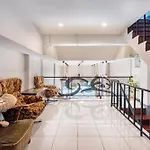 Sloth Hostel Don Mueang