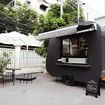 Sukhumvit 16 Townhouses, Inhome Luxury Residences