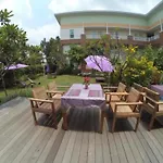 U Tiny Boutique Hotel Suvarnabhumi Bangkok - Sha Plus