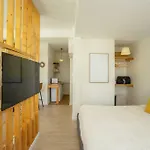 Cozy Studio Room For 3 Guests At Center-Silom - 5B