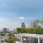 J Residence Thonglor 8