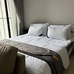 King Bed Studio