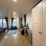 Breezewood Bangkok Hotel