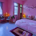 Ruen Thip Homestay
