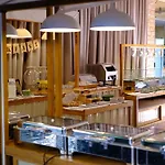 Feung Nakorn Balcony Rooms And Cafe