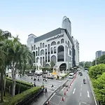Platinum Deluxe Shopping Apartments