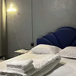 Doctor Alien Hostel Don Mueang