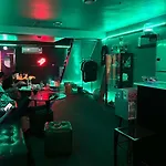 Doctor Alien Hostel Don Mueang