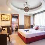 Gusto Pratunam Hotel