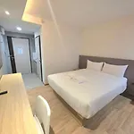 Prom Hotel
