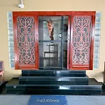 Samsen Suites Spacious 2Br Contemporary Thai Style