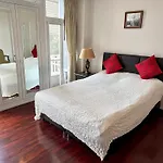 Samsen Suites Spacious 2Br Contemporary Thai Style