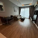 J Residence Thonglor 8