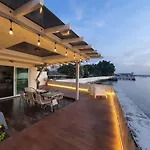 Riverfront House/Chao Phraya River/Baan Rimphraya