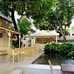 Issara By D Hostel