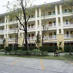 The One Residence Hotel