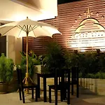 Grand Pinnacle Hotel