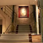 Grand Pinnacle Hotel