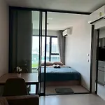 Luxury Condo - Bts Punnawithi - Pool, Gym, Wi-Fi