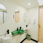 Shared Room In Heritage Apartment Bangkok Old Town