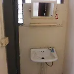 A2Z Guesthouse And Bar