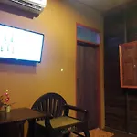 Fahsai Antique Homestay Near Brt