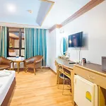 Bavana Hotel