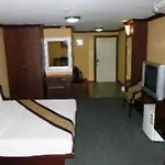 King Royal Garden Inn